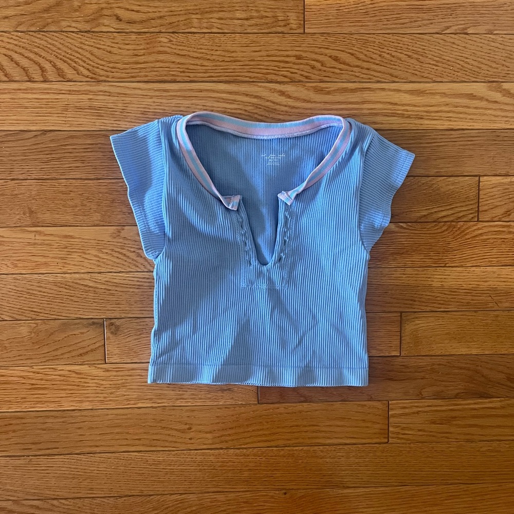 Blue cropped top